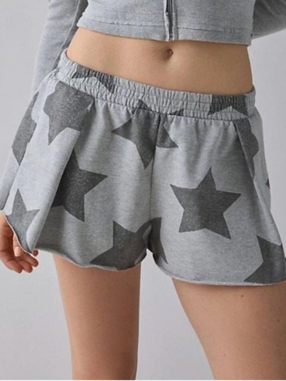 OUT FROM UNDER Urban Outfitters Pleated Star Sweat shorts M/L